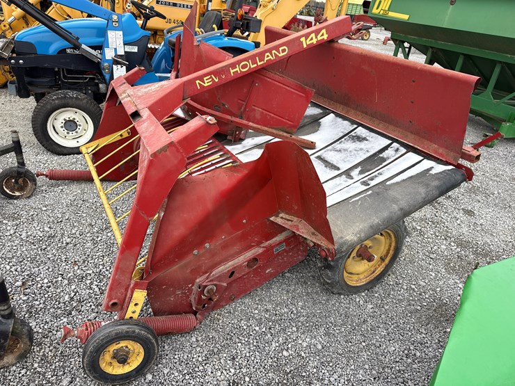 new-holland-144-image-3