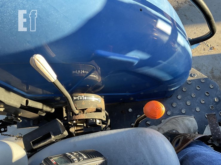 2017-new-holland-workmaster-50-image-15