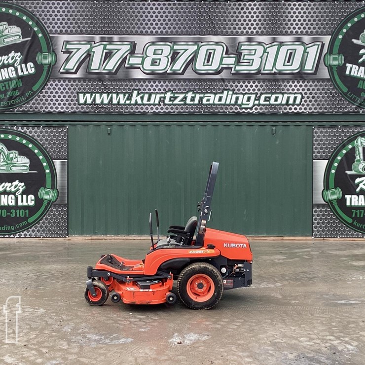 2015 KUBOTA ZD221
