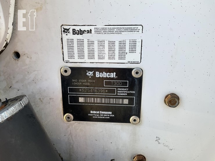 2005-bobcat-t300-image-23