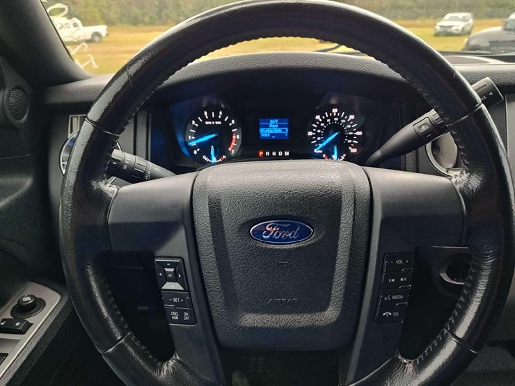 2016-ford-expedition-image-21