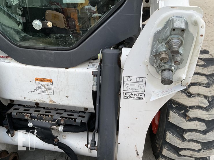 2017-bobcat-s650-image-11