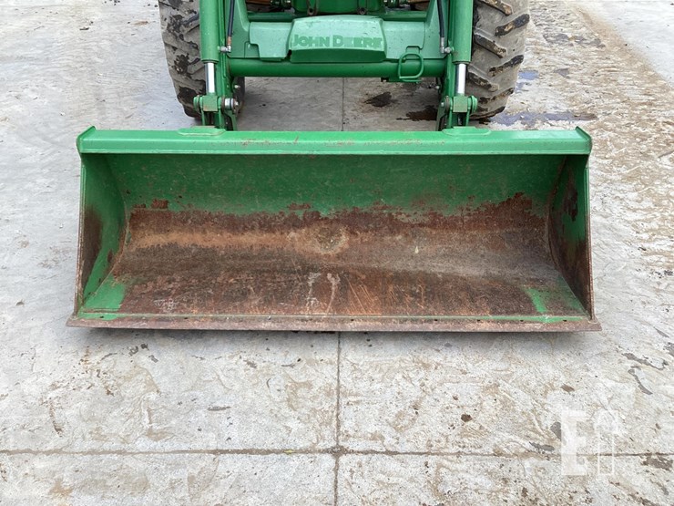 2014-john-deere-5100e-image-9