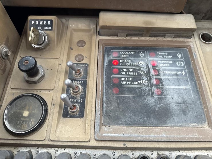 1988-caterpillar-936e-image-54