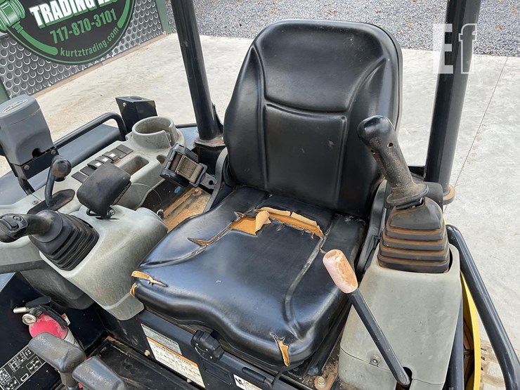 2020-yanmar-vio35-6a-image-14