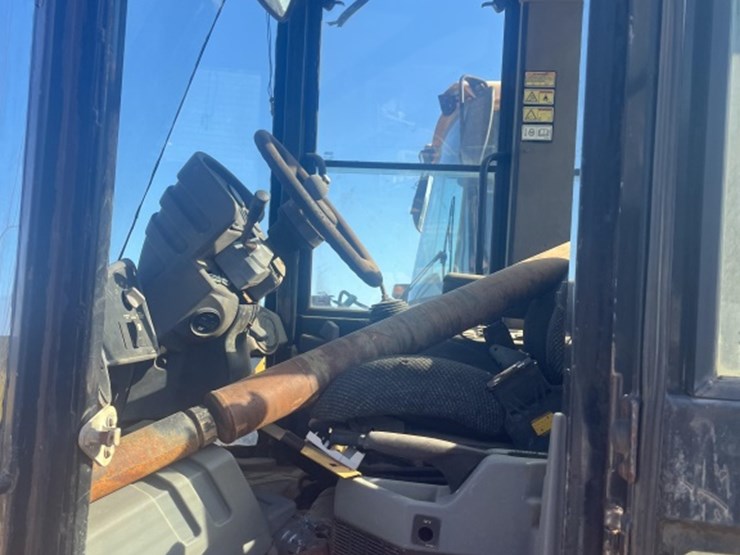 caterpillar-914g-image-4