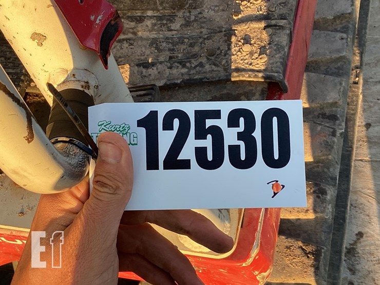 2015-takeuchi-tb260-image-23