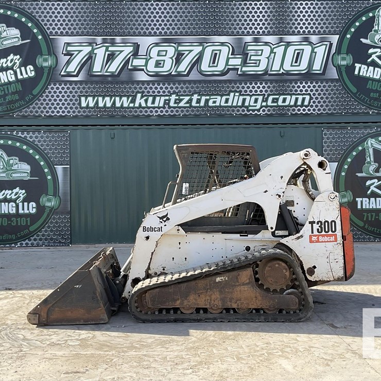 2005 BOBCAT T300