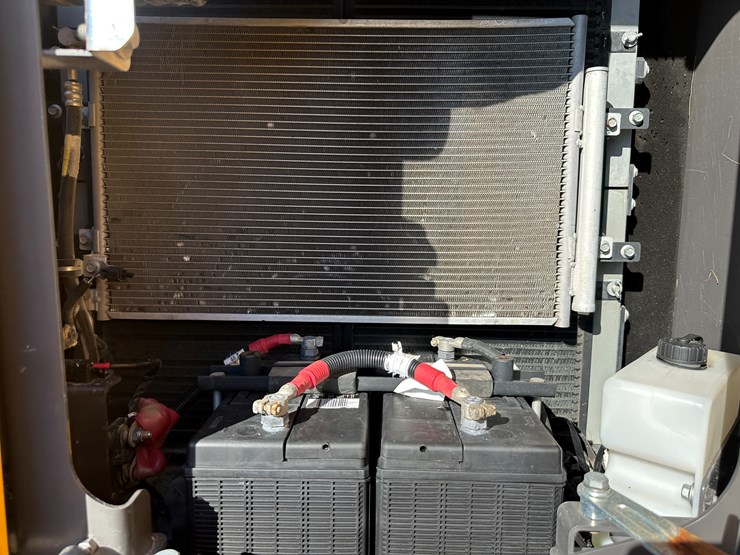 #32824-•-volvo-ec160e-crawler-excavator-w/hydraulic-thumb-image-56