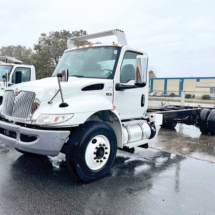 2020 INTERNATIONAL MV607