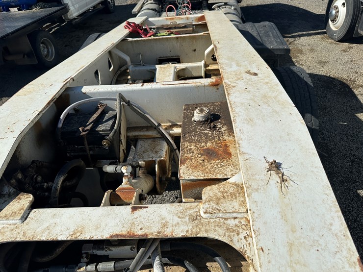 #32747-•-2000-mastec-40'-tri/a-rgn-lowboy-trailer-vin:-1tkj05133ym031587-image-47