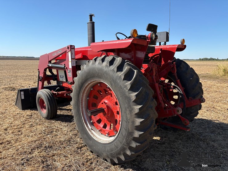 1975-international-1066-image-7