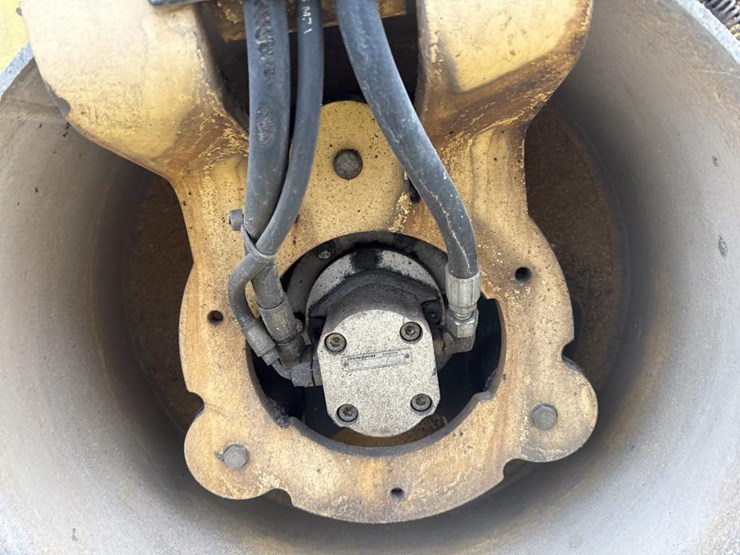 2009-dynapac-cc900-image-40