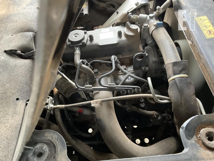 kubota-rtvx1140-image-14