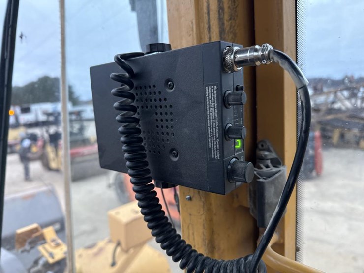 #1911-•-2004-volvo-220e-loader-image-57