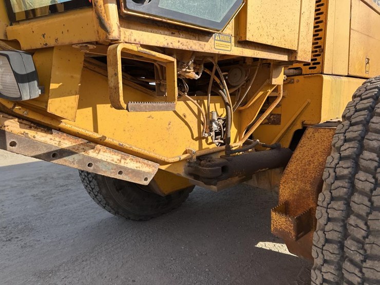 1989-john-deere-6-image-33