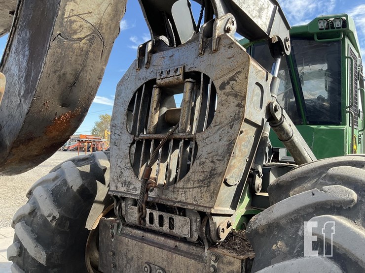 2021-deere-648l-ii-image-12