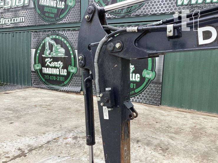 2021-deere-26g-image-11