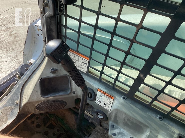 2014-bobcat-t650-image-16