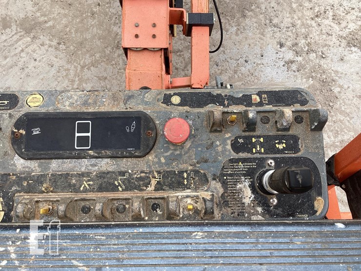 2007-jlg-600s-image-12