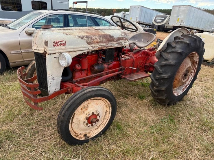 1948-ford-tractor-image-2