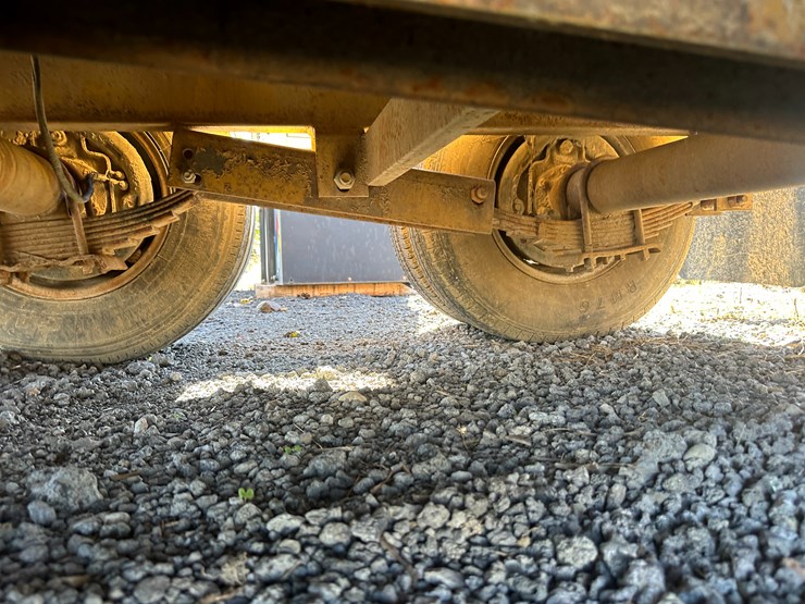 #32818-•-18'-t/a-pintle-hitch-equipment-trailer-image-16
