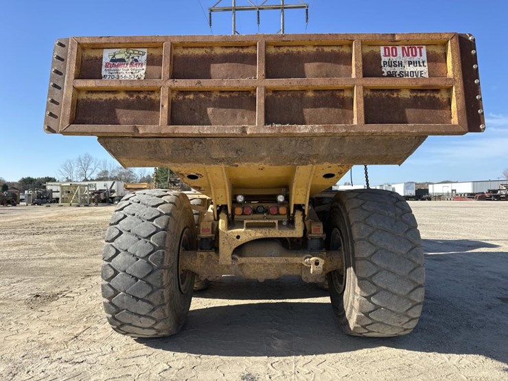 2010-caterpillar-740-image-4