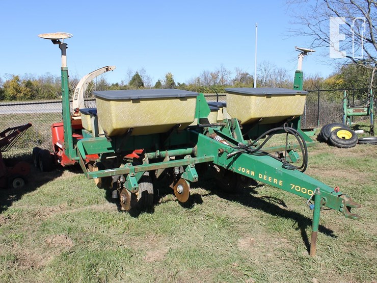 john-deere-7000-image-2