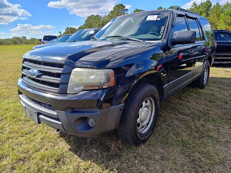 2016-ford-expedition-image-1
