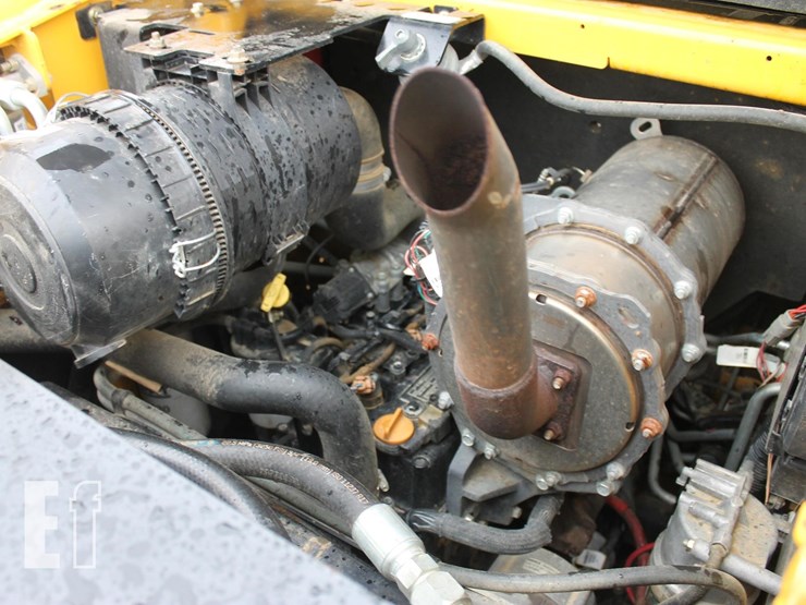 2019-gehl-r165-image-7