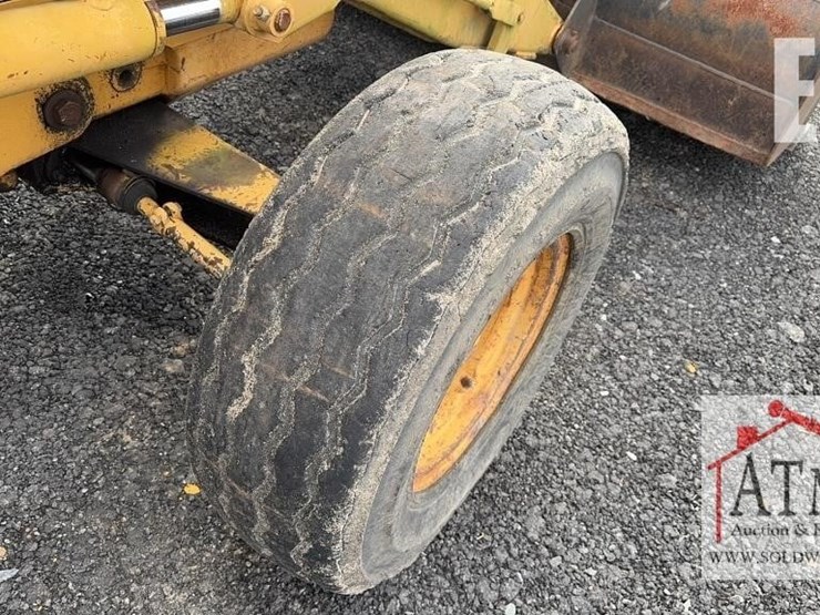 1996-ford-555d-image-13