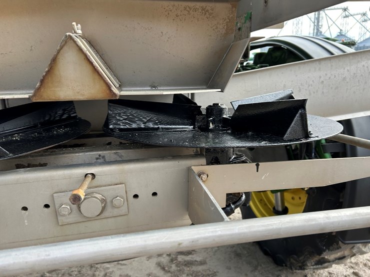 2012-john-deere-4940-image-79