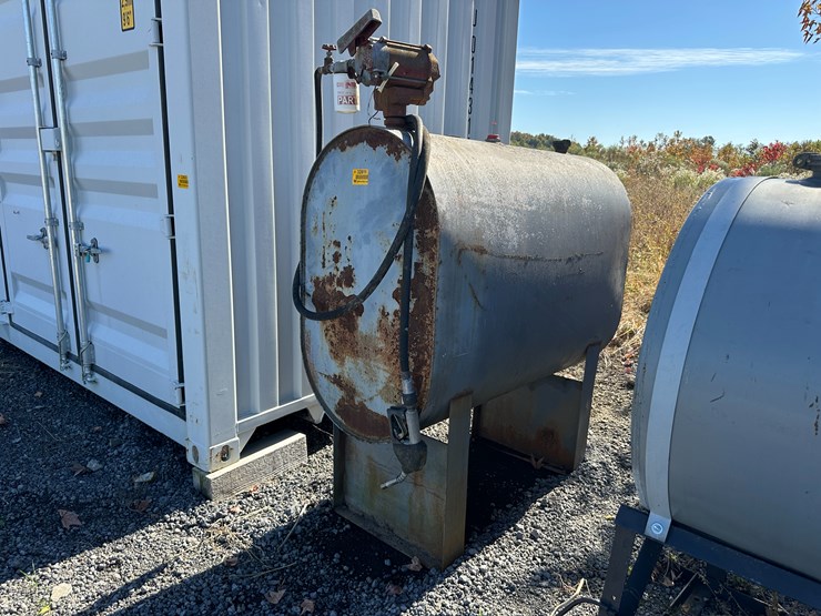 #32811-•-~260-gallon-fuel-tank-w/-pump-image-3