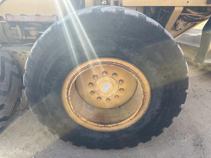 1984-caterpillar-140g-image-65