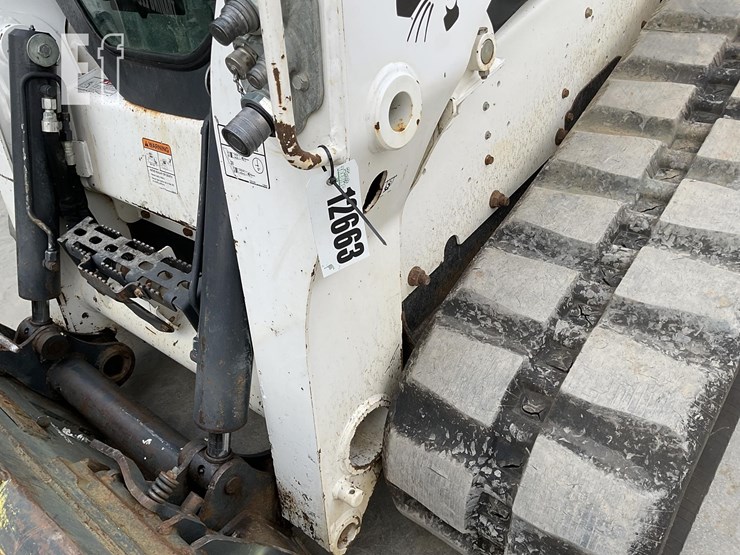 2021-bobcat-t740-image-22