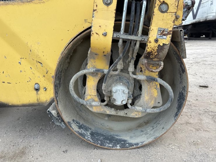 2015-bomag-bw120-image-27