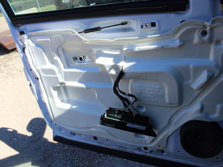 2013-chevrolet-tahoe-image-12