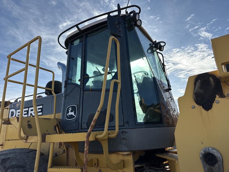 2006-deere-744j-image-15