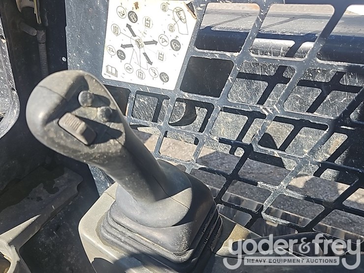 2020-caterpillar-259d3-image-27