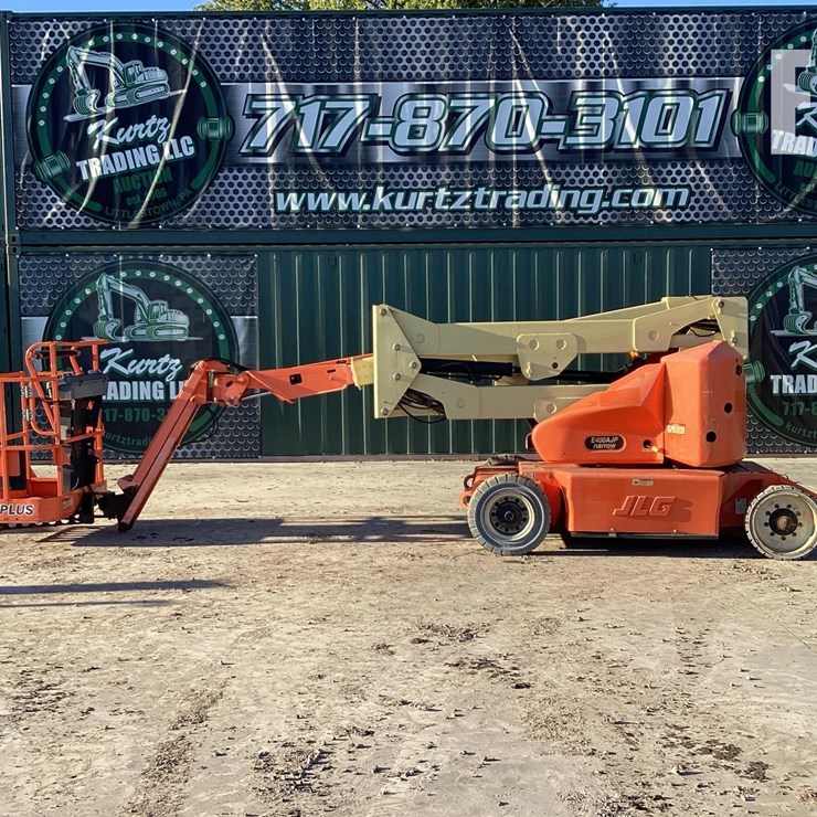 2008 JLG E400AJPN