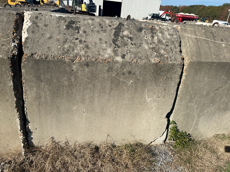 #32727-•-lot-of-(13)-~57"x80"-concrete-culvert-sectionss-image-8