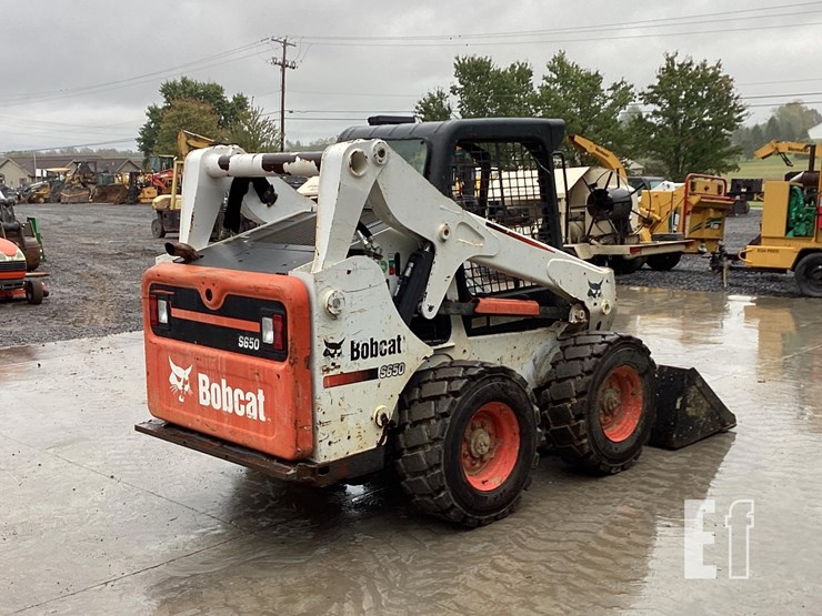 2015-bobcat-s650-image-4