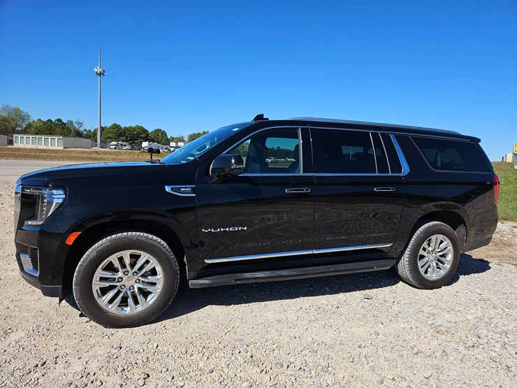 2022-gmc-yukon-xl-image-4