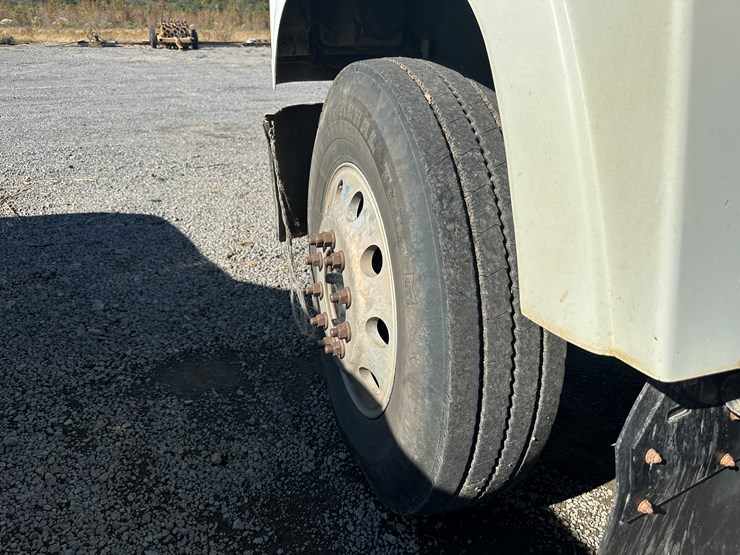 #32746-•-2014-mack-chu-t/a-daycab-truck-tractor-vin:-1m2an07y4em016702-image-10