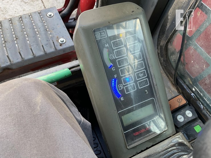 2014-takeuchi-tl10-image-18