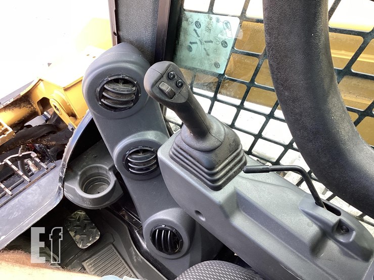 2022-caterpillar-279d3-image-16