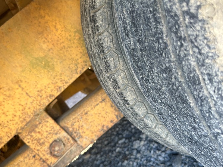 #32818-•-18'-t/a-pintle-hitch-equipment-trailer-image-6