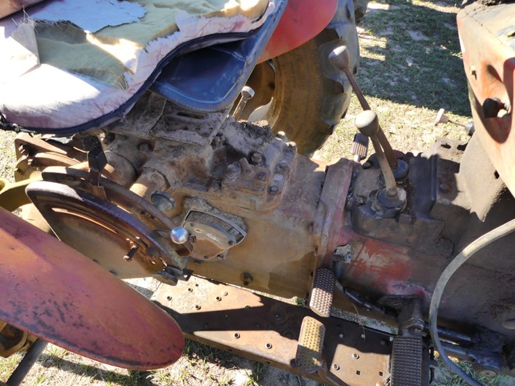 massey-ferguson-230-image-11