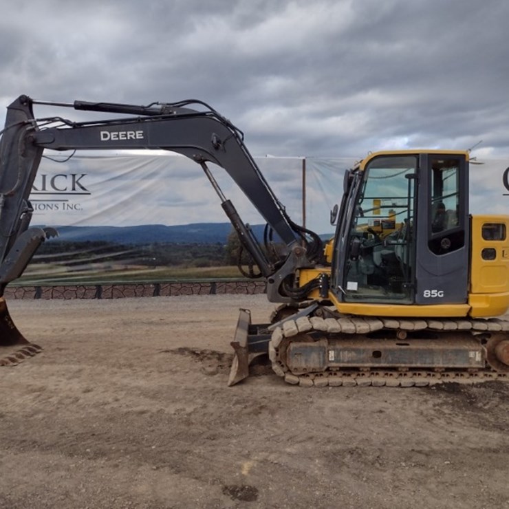 DEERE 85G