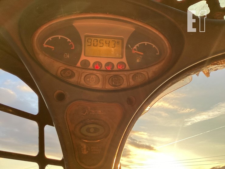 2013-bobcat-t550-image-18